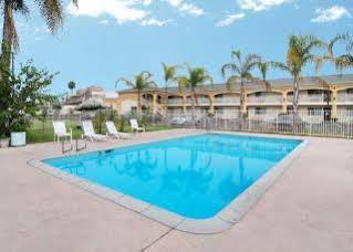 Motel 6 Garden Grove Buitenkant foto