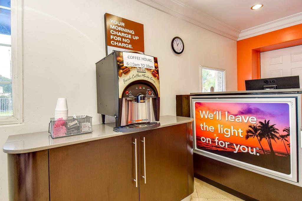 Motel 6 Garden Grove Buitenkant foto